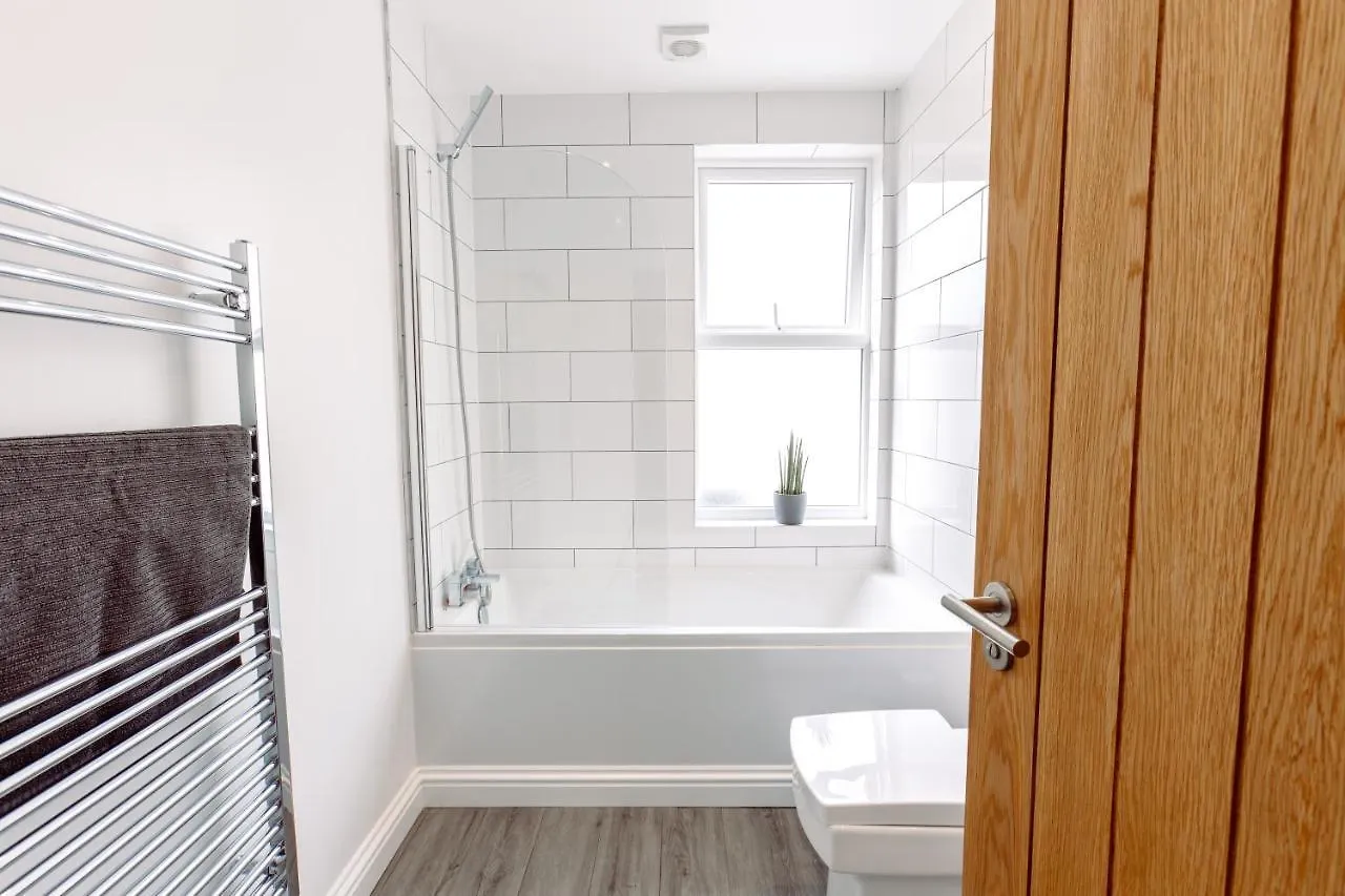 Chute House 4 Bed House Private Garden City Ccenter Exeter Birleşik Krallık