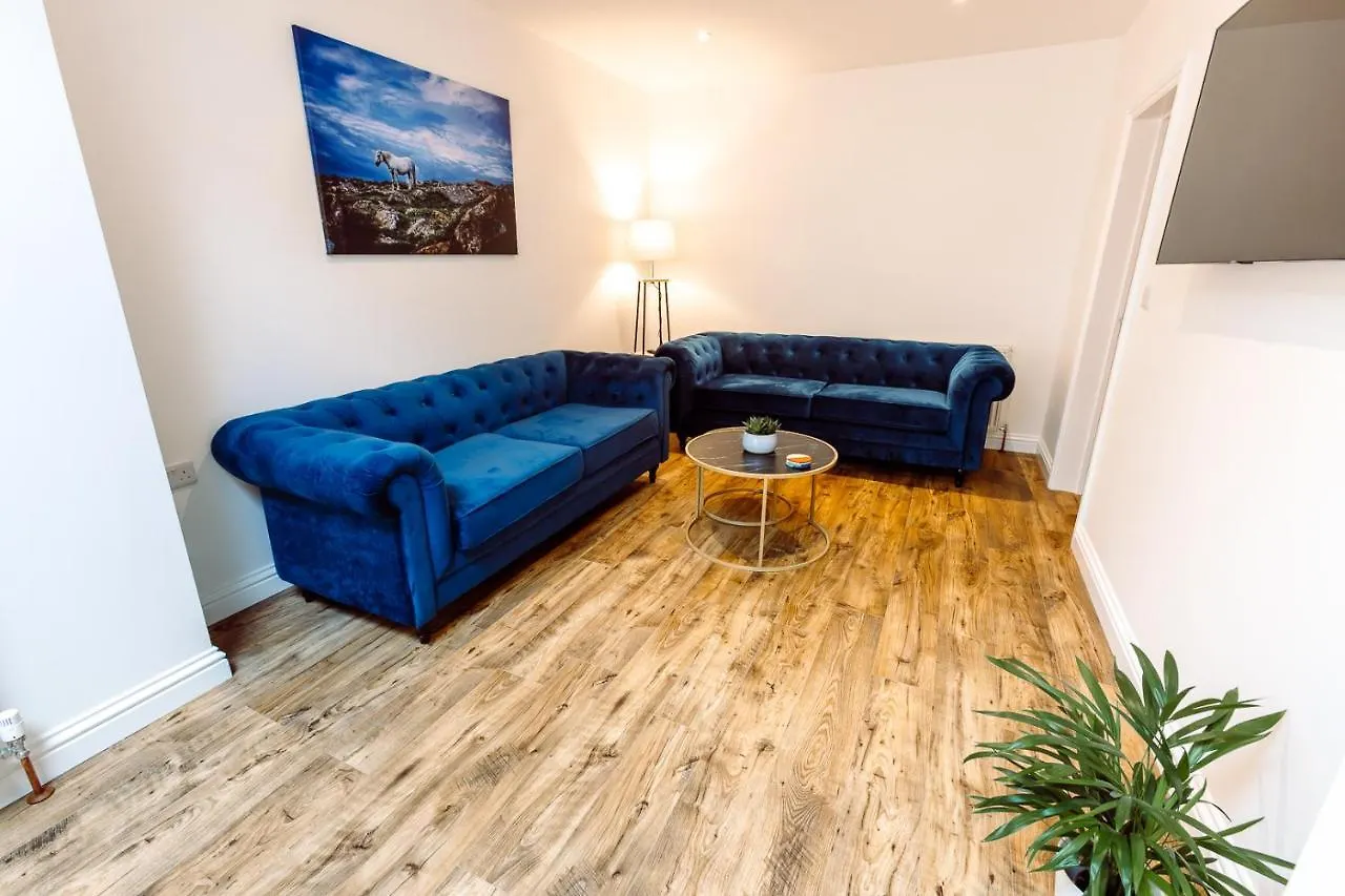 Chute House 4 Bed House Private Garden City Ccenter Exeter 0*,  Birleşik Krallık